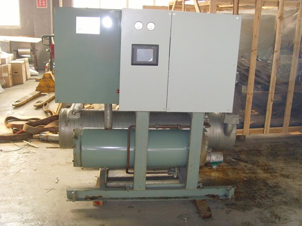 三角镇酒店中央空调不停机清洗方法介绍